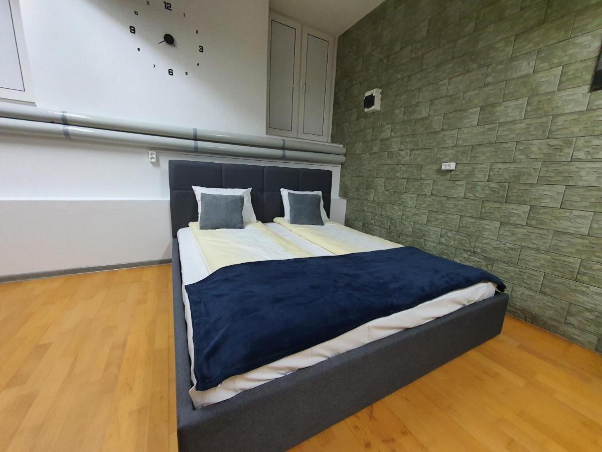 Cave apartment Mokotów Varsovia Exterior foto